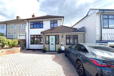 84 Midhurst Hill, Bexleyheath, DA6 7NL