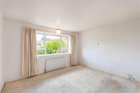 2 Eccles Close, Hope, Hope Valley, S33 6RG