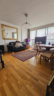 3 bedroom apartment for sale, The Quarterdeck, London E14