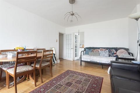 3 bedroom apartment for sale, The Quarterdeck, London E14