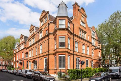 2 bedroom apartment to rent, Kensington Court, Kensington,W8