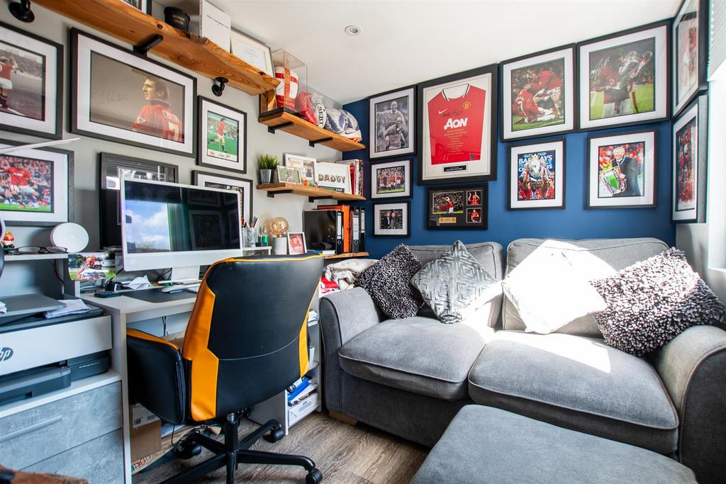 Office / Snug