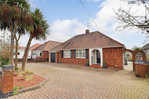 2 bedroom detached bungalow for sale, Birch Drive, Willerby, Hull