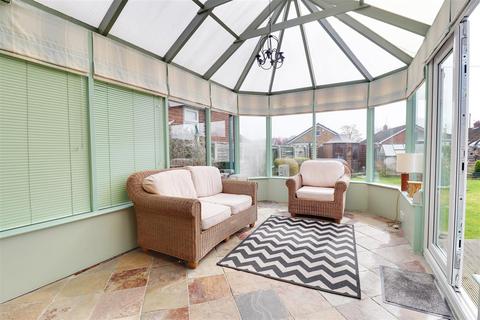 8 Birch Drive, Willerby, Hull, HU10 6LB
