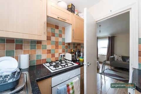 1 bedroom flat to rent, Oaklands Grove, Shepherds Bush, London