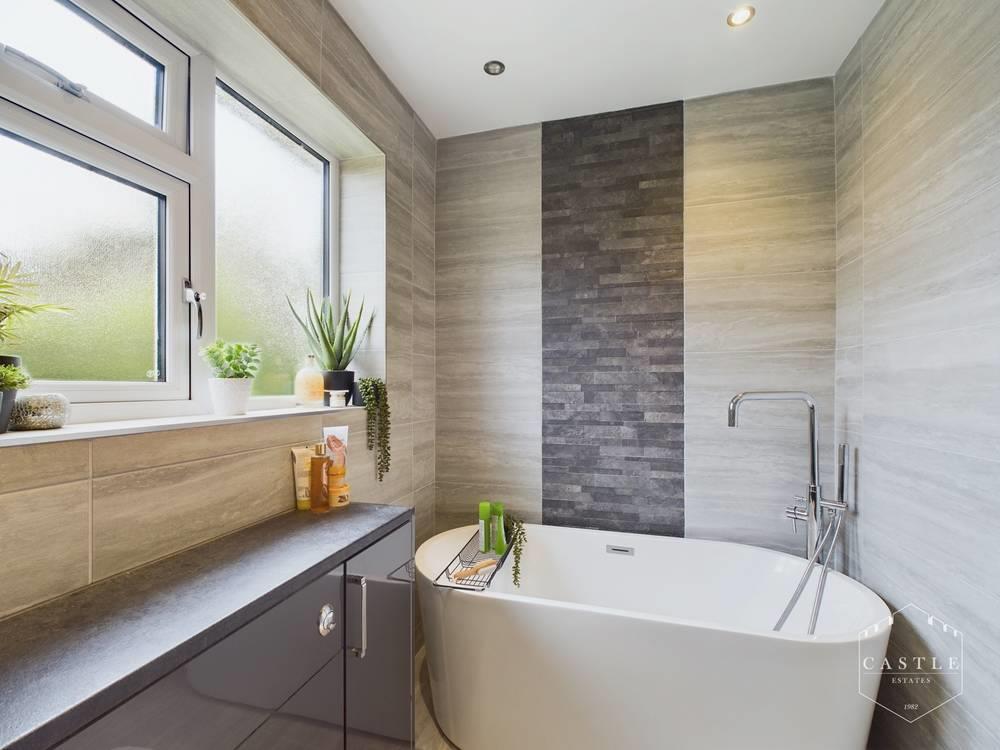 Family bathroom