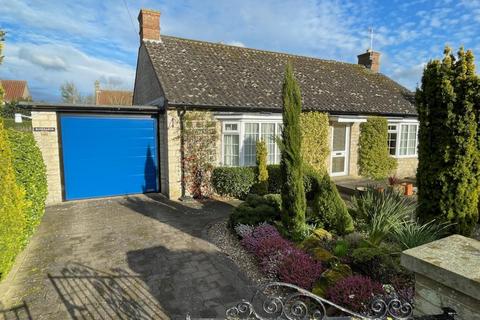 2 bedroom detached bungalow for sale, Withington Road, Helmsley, York