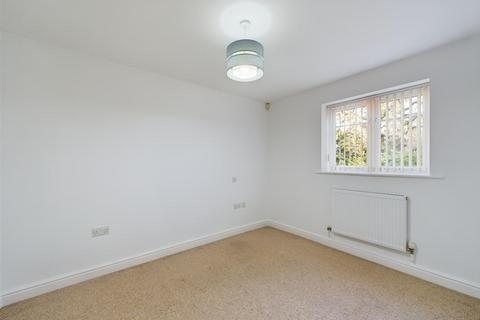2 bedroom flat to rent, Kineton Grange, Solihull B92