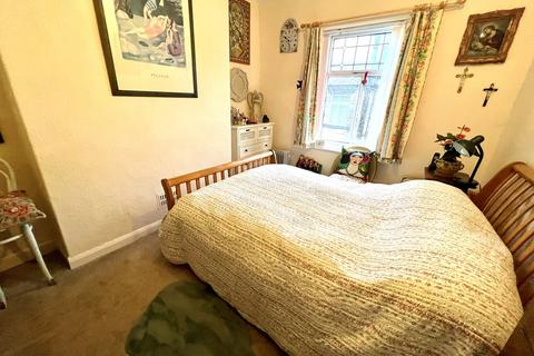 2 bedroom terraced house for sale, Helen Street, Shipley BD18