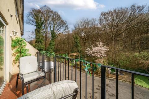 5 bedroom end of terrace house for sale, Hawksworth Road, Horsforth, Leeds