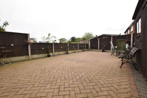 18 Willoughby Road, Scunthorpe, DN17 2DQ