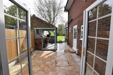 6 Burringham Road, Scunthorpe, DN17 2BB