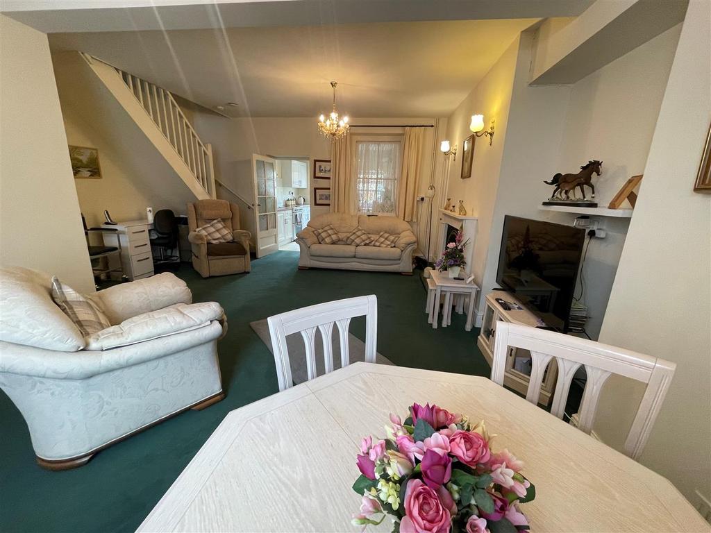Lounge: