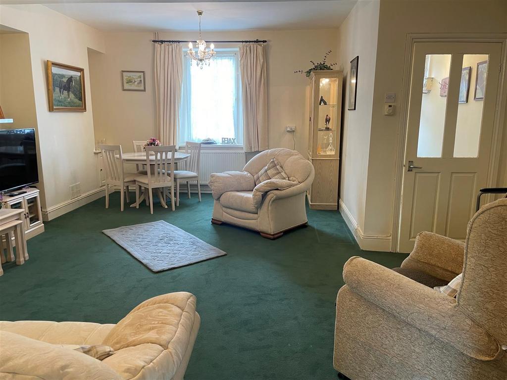 Lounge: