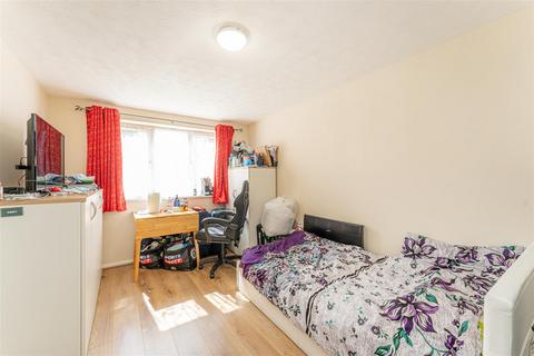 76 Viking Place, London, E10 7ND