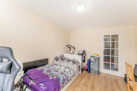 76 Viking Place, London, E10 7ND
