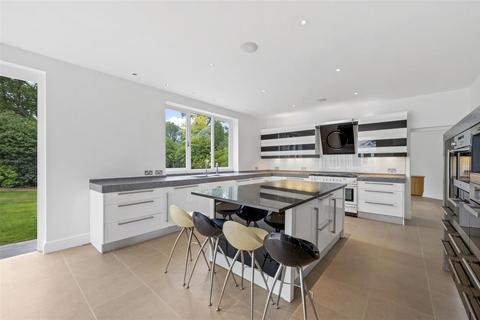 5 bedroom detached house to rent, Coombe Hill Road, Kingston Upon Thames, KT2