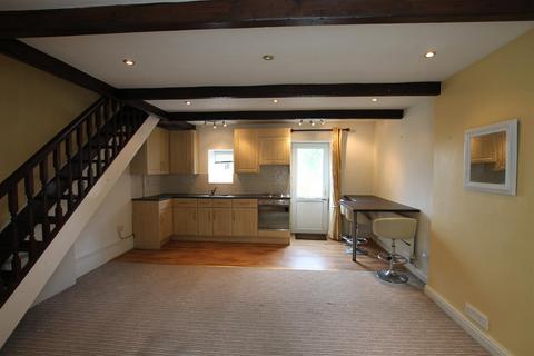 1 bedroom end of terrace house to rent, Keighley Road, Silsden