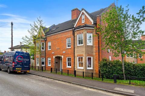 2 bedroom flat for sale, Cathedral Place, Markenfield Road, Guildford