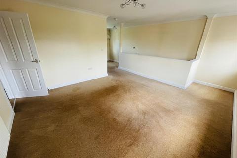 2 bedroom apartment to rent, Croft Mews, Croft Road, Stockingford