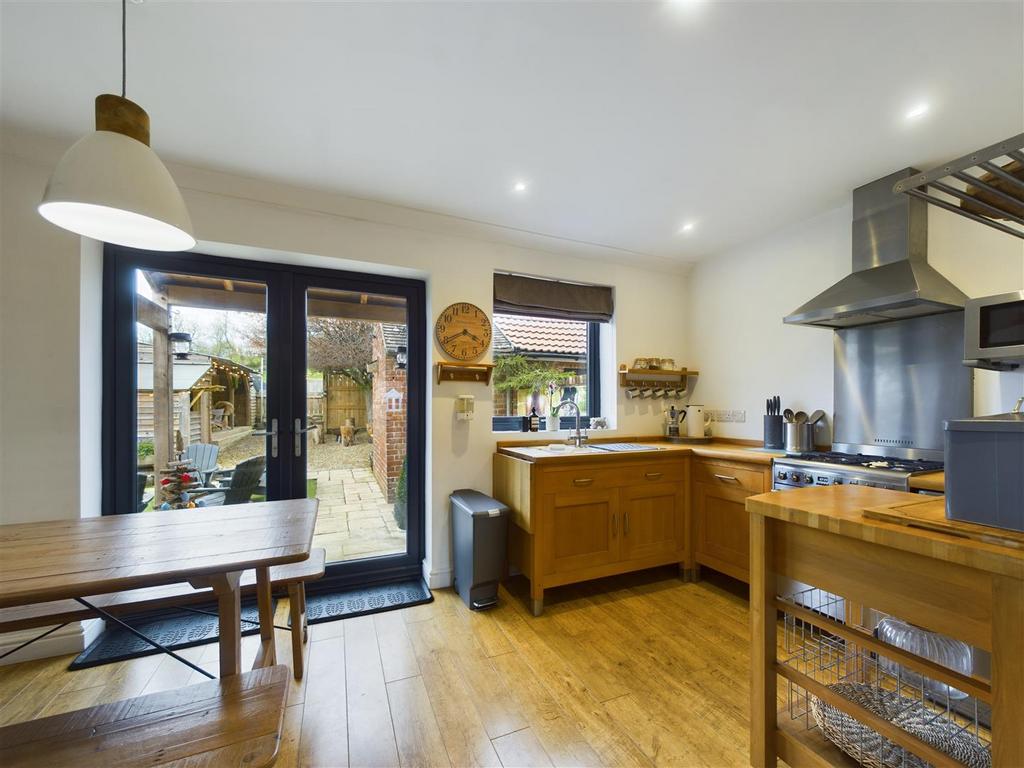 Kitchen/dining area