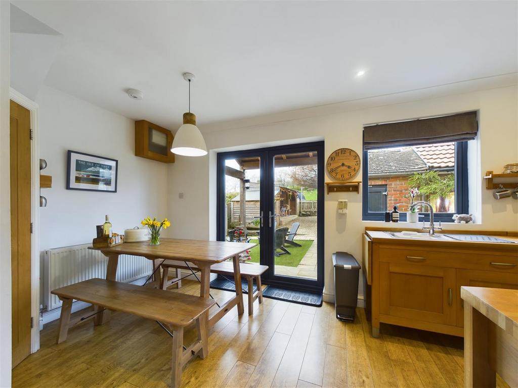 Kitchen/dining area