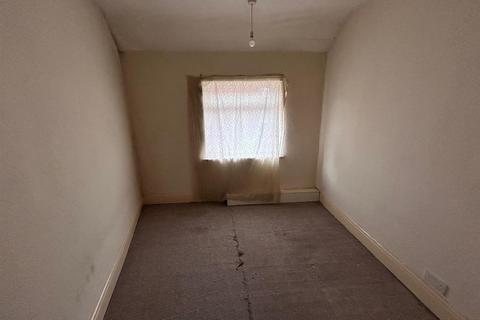 58 Calvert Road, Bolton, BL3 3BT