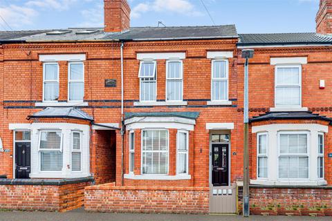 4 bedroom terraced house for sale, Montague Road, Hucknall NG15