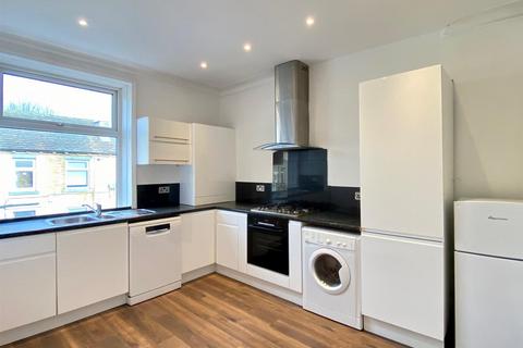 2 bedroom apartment for sale, Rastrick Common, Brighouse