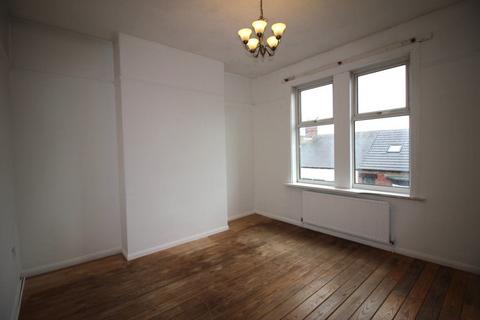 2 bedroom flat to rent, Sandringham Road