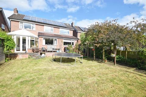 4 bedroom detached house for sale, Larkhill Road, Copthorne, Shrewsbury