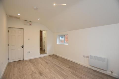 Studio to rent, Alexandra Road, Basingstoke RG21