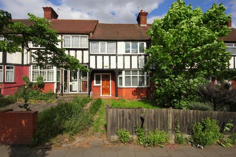 4 bedroom terraced house to rent, Gunnersbury Avenue, London