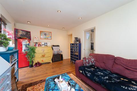 1 bedroom apartment for sale, Meadow Court, Hackness Road, Chorlton Green