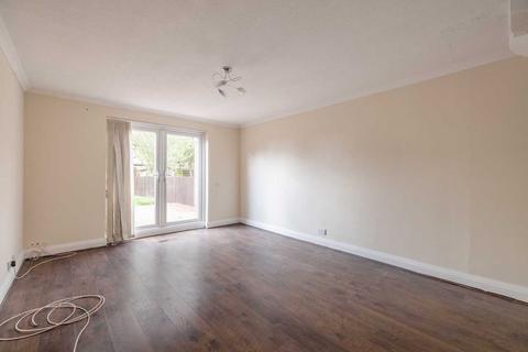 2 bedroom terraced house for sale, Leas Drive, Iver SL0