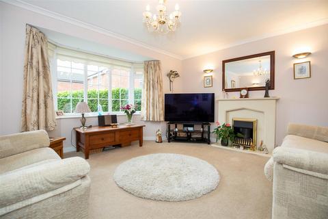 4 bedroom detached house for sale, Pembroke Gardens, Wellesbourne