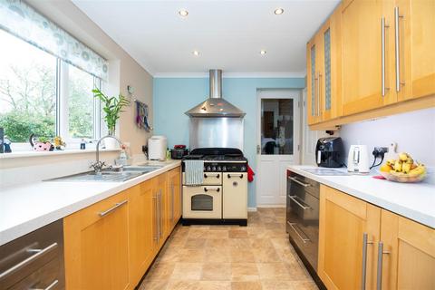 4 bedroom detached house for sale, Pembroke Gardens, Wellesbourne