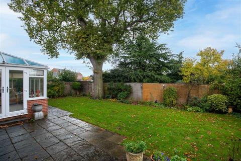 4 bedroom detached house for sale, Pembroke Gardens, Wellesbourne