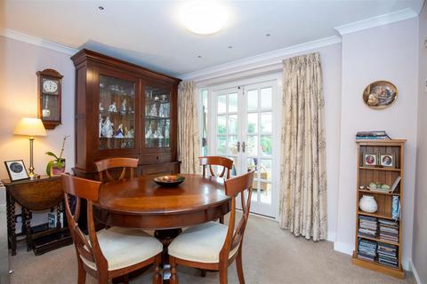 4 bedroom detached house for sale, Pembroke Gardens, Wellesbourne