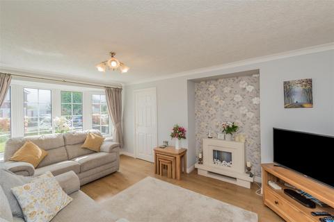 3 bedroom detached house for sale, Greenhill Chase, Wortley, Leeds