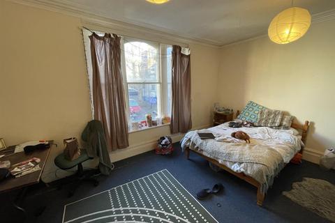 5 bedroom maisonette to rent, 18616900 Worrall Road, Bristol