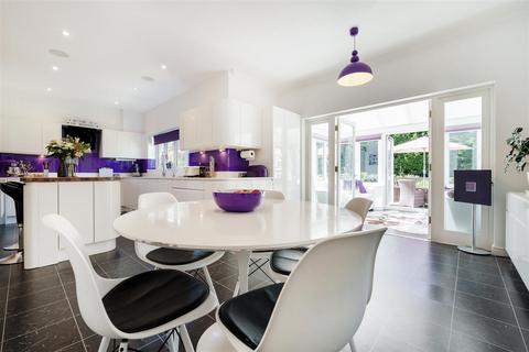 7 Goddard Close, Guildford, GU2 9AG