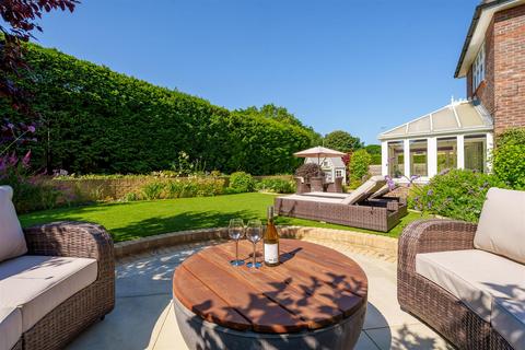 7 Goddard Close, Guildford, GU2 9AG