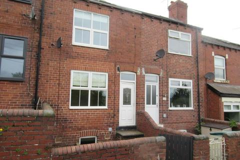 2 bedroom terraced house to rent, East View, Leeds LS25