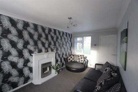 3 bedroom terraced house to rent, Lowery Road, Newton Aycliffe