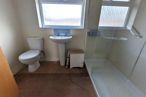 32 Edinburgh Drive, Darlington, DL3 8AT