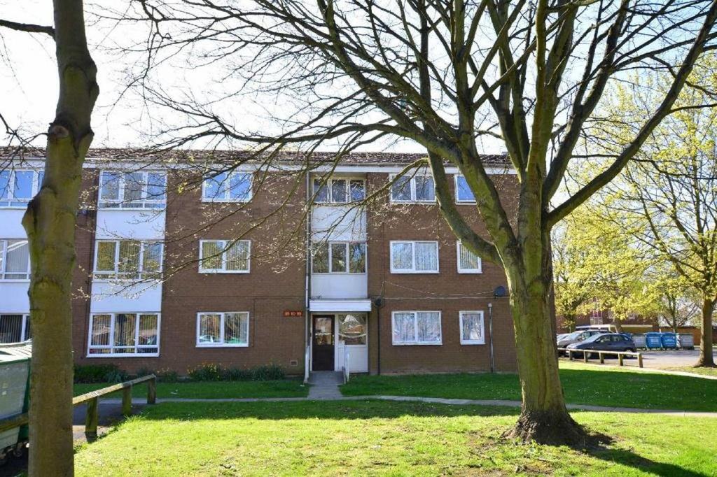 Queens Avenue, Pontefract, WF8 2 bed apartment to rent £650 pcm (£150 pw)