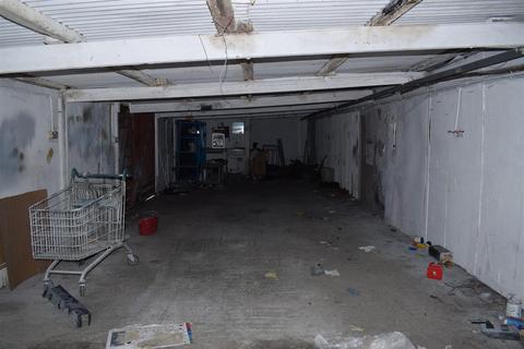 Industrial unit to rent, Lincoln Road, Enfield