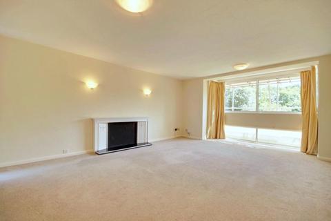 3 bedroom flat to rent, Pittville GL52 3JT