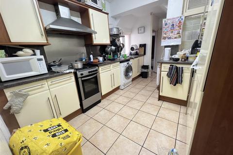 196 Grove Lane, Handsworth, Birmingham, B20 2EX